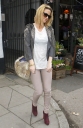 Sarah_Harding_leaves_her_home_in_London_20_01_12_281929.jpg