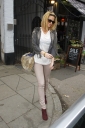 Sarah_Harding_leaves_her_home_in_London_20_01_12_28429.jpg