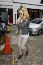 Sarah_Harding_leaves_her_home_in_London_20_01_12_28629.jpg