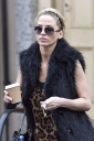 Sarah_Harding_leaving_a_coffee_place_28_02_12_281229.jpg