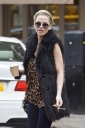 Sarah_Harding_leaving_a_coffee_place_28_02_12_281829.jpg