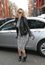 Sarah_Harding_leaving_her_apartment_12_01_12_284729.JPG