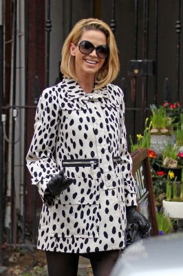 Sarah_Harding_leaving_her_appartment_11_01_12_28529.jpg