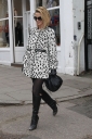 Sarah_Harding_leaving_her_appartment_11_01_12_283229.jpg