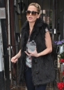 Sarah_Harding_leaving_her_home_in_North_London__London2C_England_17_02_12_281929.jpg