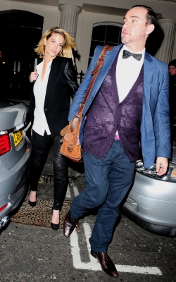 Sarah_Harding_leaving_the_Theatre_Royal_Haymarket_06_03_12_28729.jpg