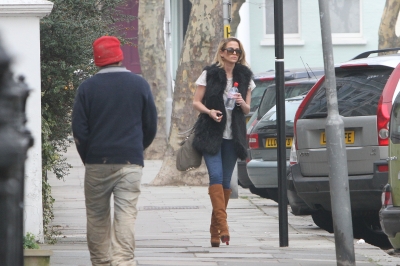 Sarah_Harding_out___about_in_London_02_03_12_282029.JPG