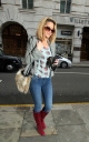 Sarah_Harding_out_and_about_in_London_19_01_12_283129.jpg