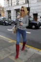Sarah_Harding_out_and_about_in_London_19_01_12_28829.jpg