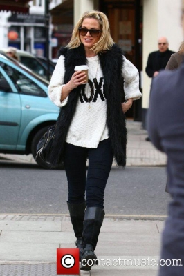 Sarah_Harding_out_and_about_in_Primrose_Hill__London2C_England_16_02_12_281429.jpg