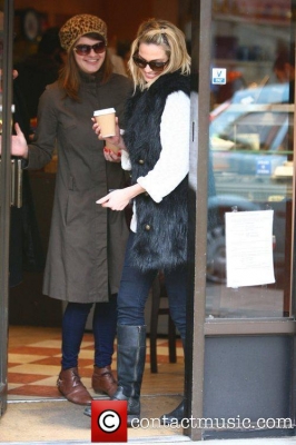 Sarah_Harding_out_and_about_in_Primrose_Hill__London2C_England_16_02_12_282929.jpg