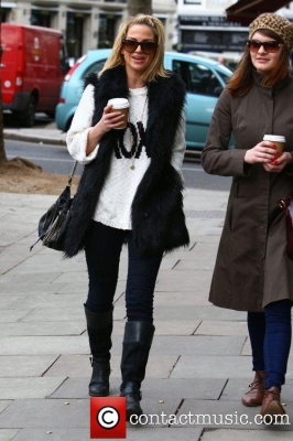 Sarah_Harding_out_and_about_in_Primrose_Hill__London2C_England_16_02_12_28429.jpg