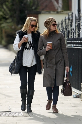 Sarah_Harding_out_and_about_in_Primrose_Hill__London2C_England_16_02_12_284729.jpg