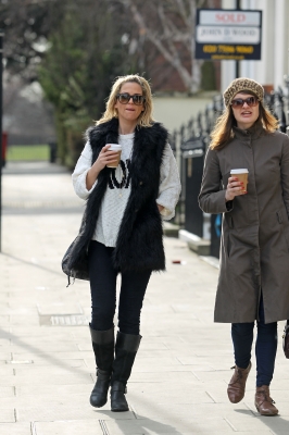 Sarah_Harding_out_and_about_in_Primrose_Hill__London2C_England_16_02_12_284829.jpg