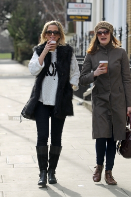 Sarah_Harding_out_and_about_in_Primrose_Hill__London2C_England_16_02_12_284929.jpg