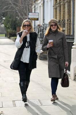 Sarah_Harding_out_and_about_in_Primrose_Hill__London2C_England_16_02_12_285029.jpg