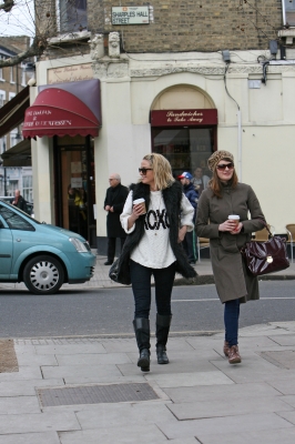 Sarah_Harding_out_and_about_in_Primrose_Hill__London2C_England_16_02_12_286229.jpg