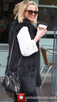 Sarah_Harding_out_and_about_in_Primrose_Hill__London2C_England_16_02_12_28729.jpg