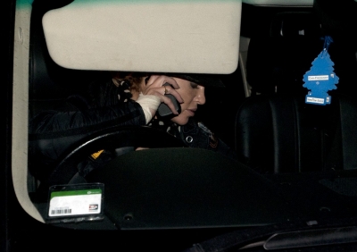 Sarah_Harding_returning_home_01_01_12_28529.jpg