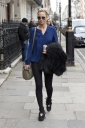 Sarah_Harding_seen_going_to_the_doctors_06_03_12_28229.jpg