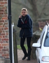 Sarah_Harding_seen_having_a_cigarette_break_01_02_12_28929.jpg