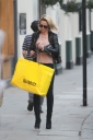Sarah_Harding_shopping_in_central_London_29_02_12_281629.jpg