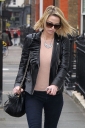 Имя файла=Sarah_Harding_shopping_in_central_London_29_02_12_282429.jpg
Размер файла=596КБ
Размеры=2000x3000
Дата=Март 16, 2012 Sarah_Harding_shopping_in_central_London_29_02_12_282429.jpg