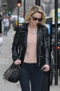 Имя файла=Sarah_Harding_shopping_in_central_London_29_02_12_283029.jpg
Размер файла=646КБ
Размеры=2000x2999
Дата=Март 16, 2012 Sarah_Harding_shopping_in_central_London_29_02_12_283029.jpg