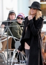 Sarah_Harding_shops_in_Primrose_Hill_13_01_12_281329.jpg