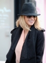 Sarah_Harding_shops_in_Primrose_Hill_13_01_12_281429.jpg