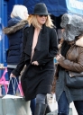 Sarah_Harding_shops_in_Primrose_Hill_13_01_12_28229.jpg