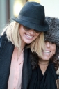 Sarah_Harding_shops_in_Primrose_Hill_13_01_12_282329.jpg
