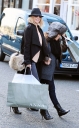 Sarah_Harding_shops_in_Primrose_Hill_13_01_12_282529.jpg