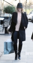 Sarah_Harding_shops_in_Primrose_Hill_13_01_12_283629.jpg