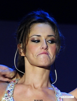 Girls_Aloud_perform_at_Battle_Abbey2C_Hastings_23_08_08_28329.jpg