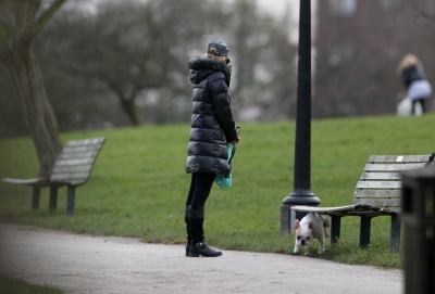 Sarah_Harding_walking_her_dog_Claude_in_North_London__It_was_Claude_s_first_walk_in_a_week_after_he_suffered_a_slipped_disc__London2C_England_20_02_12_283529.jpg