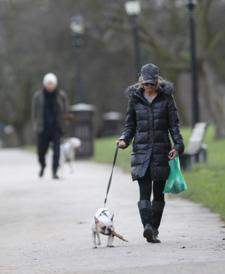 Sarah_Harding_walking_her_dog_Claude_in_North_London__It_was_Claude_s_first_walk_in_a_week_after_he_suffered_a_slipped_disc__London2C_England_20_02_12_284429.jpg