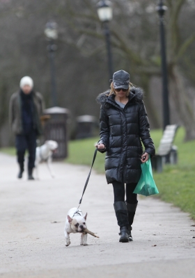 Sarah_Harding_walking_her_dog_Claude_in_North_London__It_was_Claude_s_first_walk_in_a_week_after_he_suffered_a_slipped_disc__London2C_England_20_02_12_284529.jpg