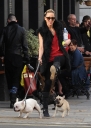 Sarah_Harding_walking_her_dogs_in_Primrose_Hill_10_03_12_283129.jpg