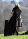 Sarah_Harding_walking_her_dogs_in_Primrose_Hill_10_03_12_283729.jpg