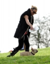 Sarah_Harding_walking_her_dogs_in_Primrose_Hill_10_03_12_284129.jpg