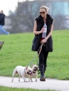 Sarah_Harding_walking_her_dogs_in_Primrose_Hill_10_03_12_284529.jpg