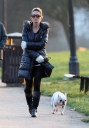 Sarah_Harding_walks_her_dog_07_02_12_28329.jpg