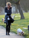 Sarah_Harding_walks_her_dog_07_02_12_28629.jpg