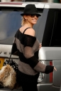Sarah_Harding_walks_her_dog_21_01_12_282729.jpg