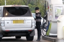 Sarah_Harding_walks_her_dog_21_01_12_285229.jpg