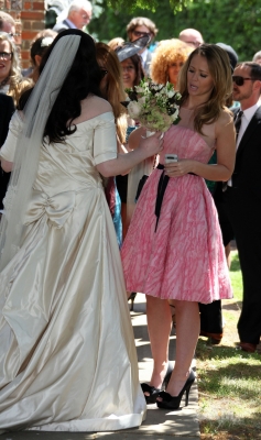 Kim_and_Nicola_attend_a_friends_wedding_in_Berkshire_3_06_11_283829.jpg