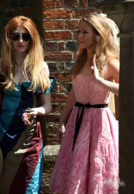 Kim_and_Nicola_attend_a_friends_wedding_in_Berkshire_3_06_11_284129.jpg