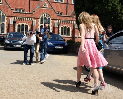 Kim_and_Nicola_attend_a_friends_wedding_in_Berkshire_3_06_11_284529.jpg