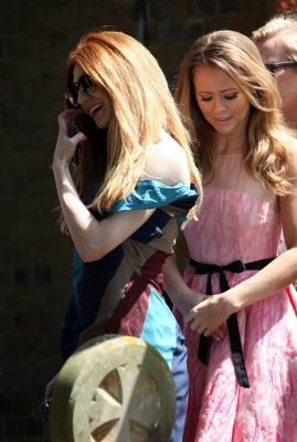 Kim_and_Nicola_attend_a_friends_wedding_in_Berkshire_3_06_11_284729.jpg